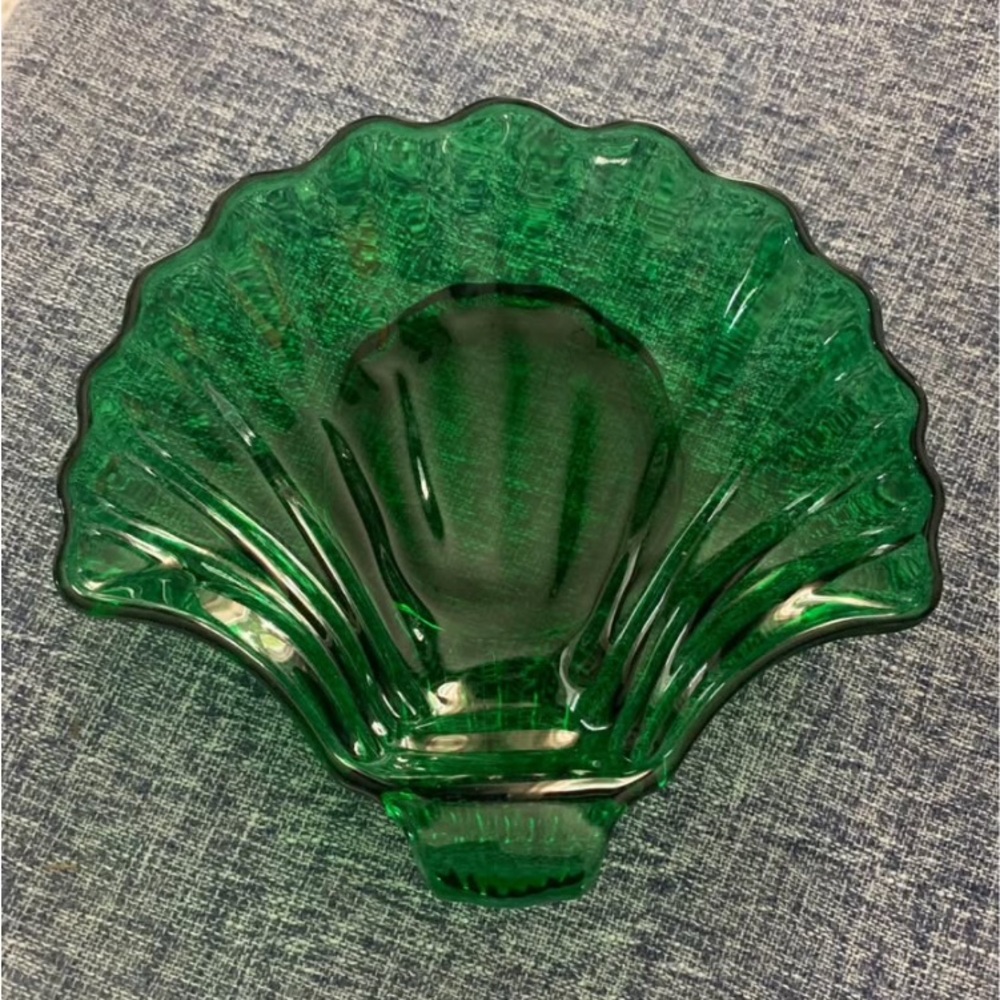 Vintage Emerald Forest Green Anchor Hocking Glass Shell Dish Candle Trinket